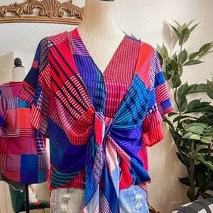 Umgee Laila plaid tie front blouse sz S